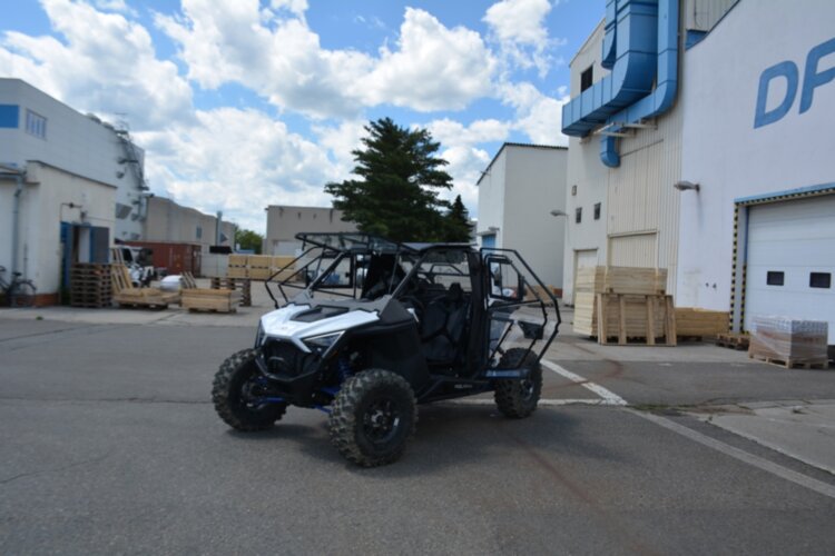 Кабина POLARIS PRO XP Кабина POLARIS PRO XP